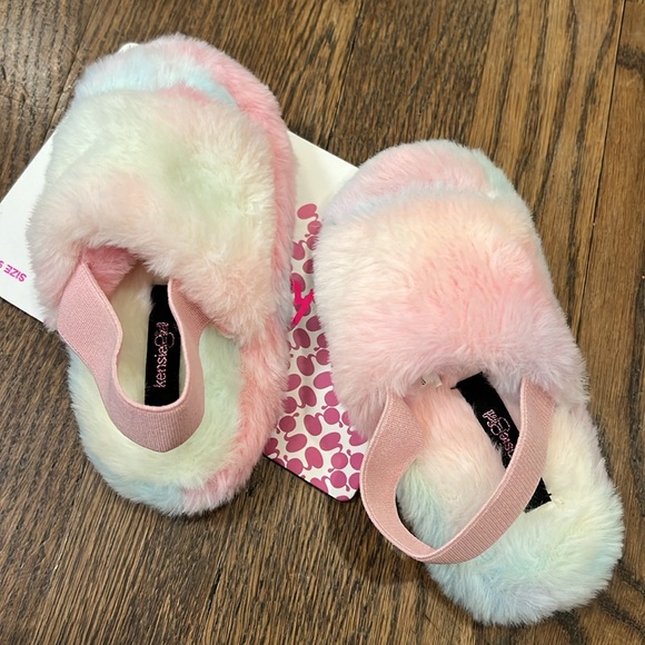 💕HP💕Kensie Girl rainbow fuzzy open toe elastic back toddler girl slippers - Picture 5 of 8